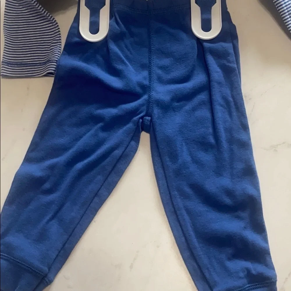 Carter’s blue outfit size 12M